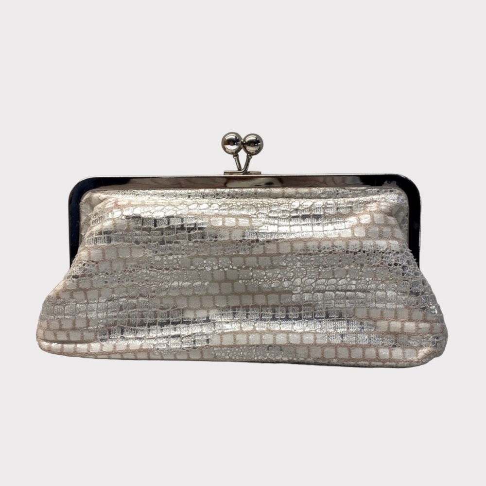 Silver Metallic Snakeskin Cultch